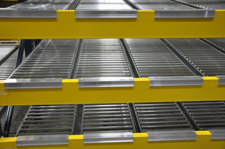 Carton Flow Rack storage system for El Paso warehouses
